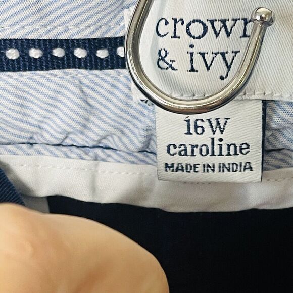 Crown & Ivy women’s size 16 W Caroline navy blue shorts mid rise - Picture 3 of 5